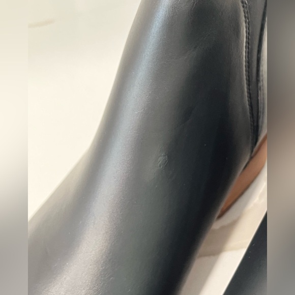 Nisolo Eva Everyday Chelsea Boots. Women’s size 9. Color Black. - Picture 14 of 15